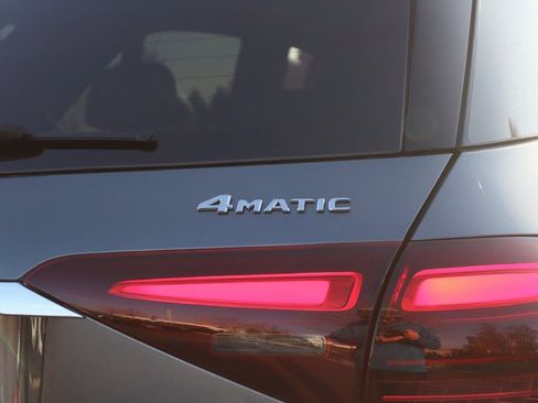 New 2026 Mercedes-Benz GLE 580 4MATIC image 8