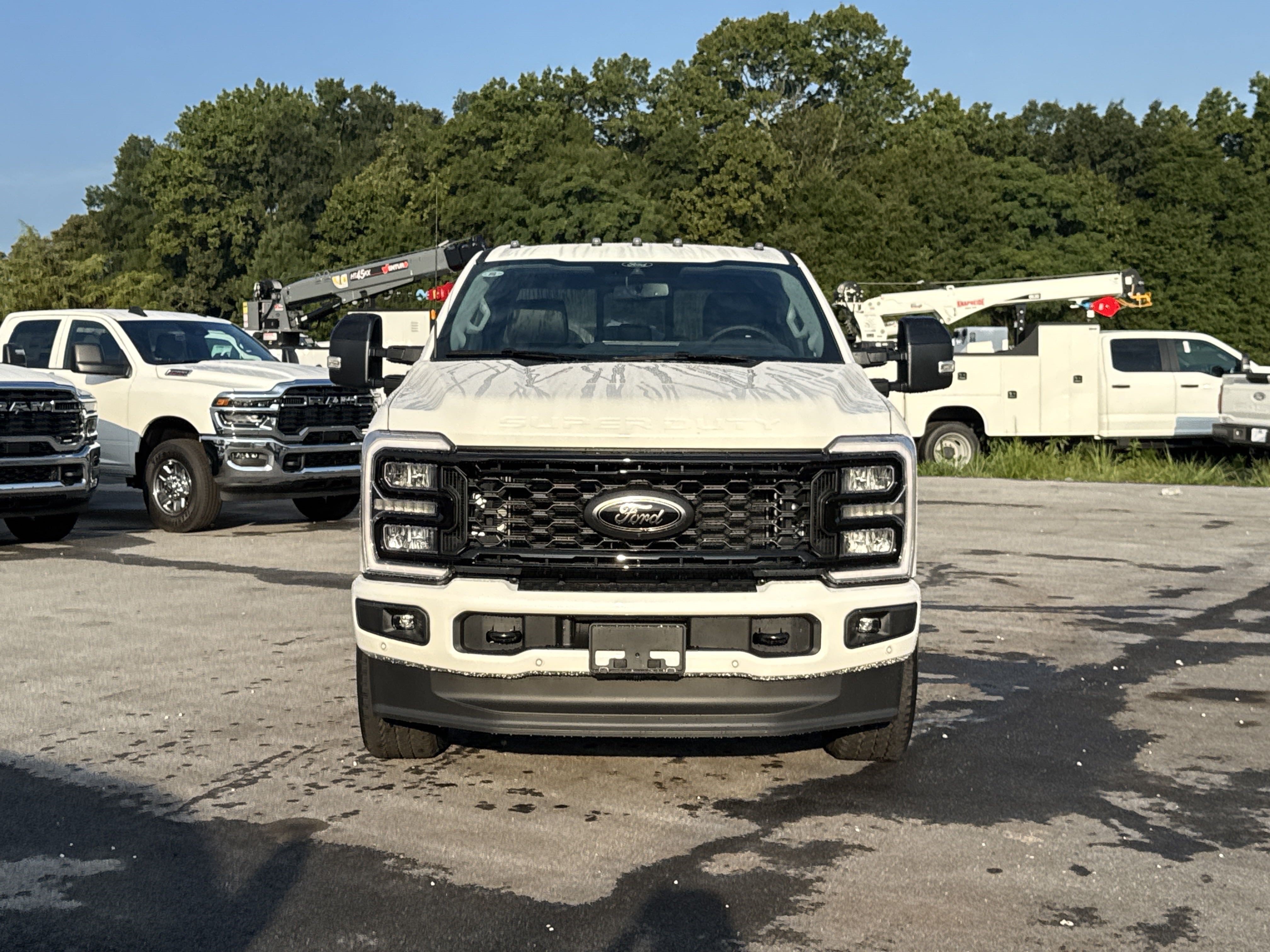 New 2025 Ford F250 Lariat w/ Lariat Ultimate Package AWD/4WD image 3