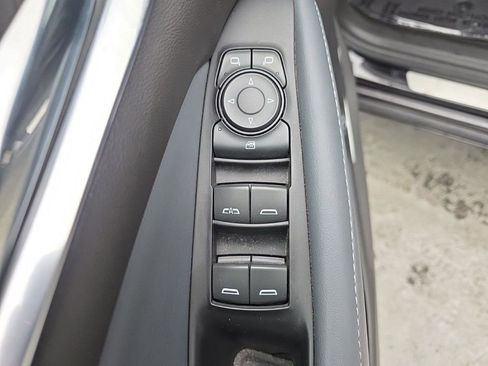 Certified 2023 Buick Enclave Essence image 20