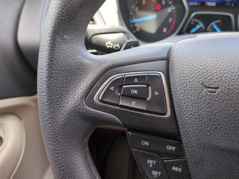 Used 2017 Ford Escape SE FWD image 18
