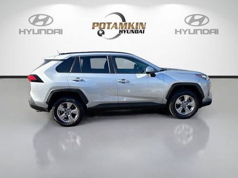 Used 2023 Toyota RAV4 XLE w/ Convenience Package FWD image 4