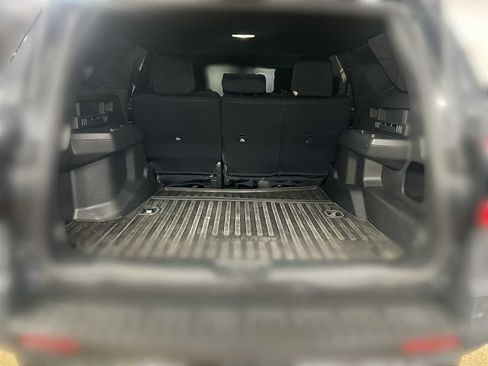 Used 2025 Toyota 4Runner SR5 AWD/4WD image 19