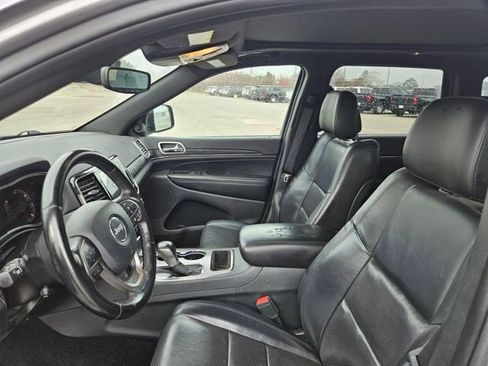 Used 2020 Jeep Grand Cherokee Limited w/ Luxury Group II image 9