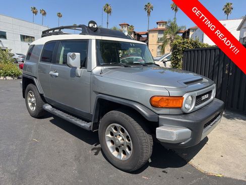 Used 2012 Toyota FJ Cruiser 4WD w/ Upgrade Pkg image 1