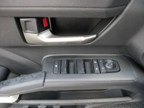 Certified 2024 Toyota Tacoma TRD Off-Road AWD/4WD image 17