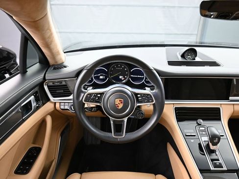 Certified 2018 Porsche Panamera Turbo S image 18