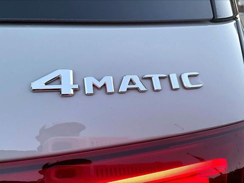 Used 2024 Mercedes-Benz GLE 450 4MATIC image 9