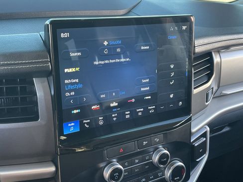 Used 2022 Ford Expedition XLT image 26