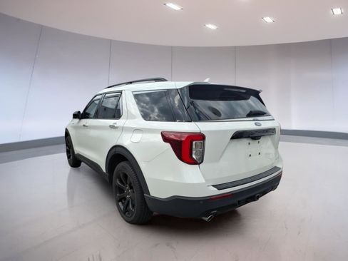 Used 2023 Ford Explorer ST-Line w/ Class IV Trailer Tow Package image 3