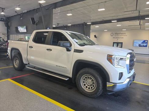 Used 2021 GMC Sierra 1500 4x4 Crew Cab w/ Sierra Value Package image 4