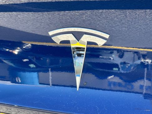Used 2018 Tesla Model 3 Long Range RWD image 21