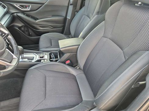 Used 2022 Subaru Forester Premium AWD/4WD image 12