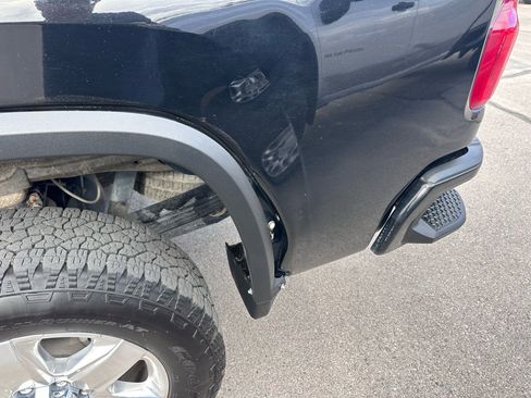 Used 2022 Chevrolet Silverado 2500 Custom w/ Custom Value Package image 7