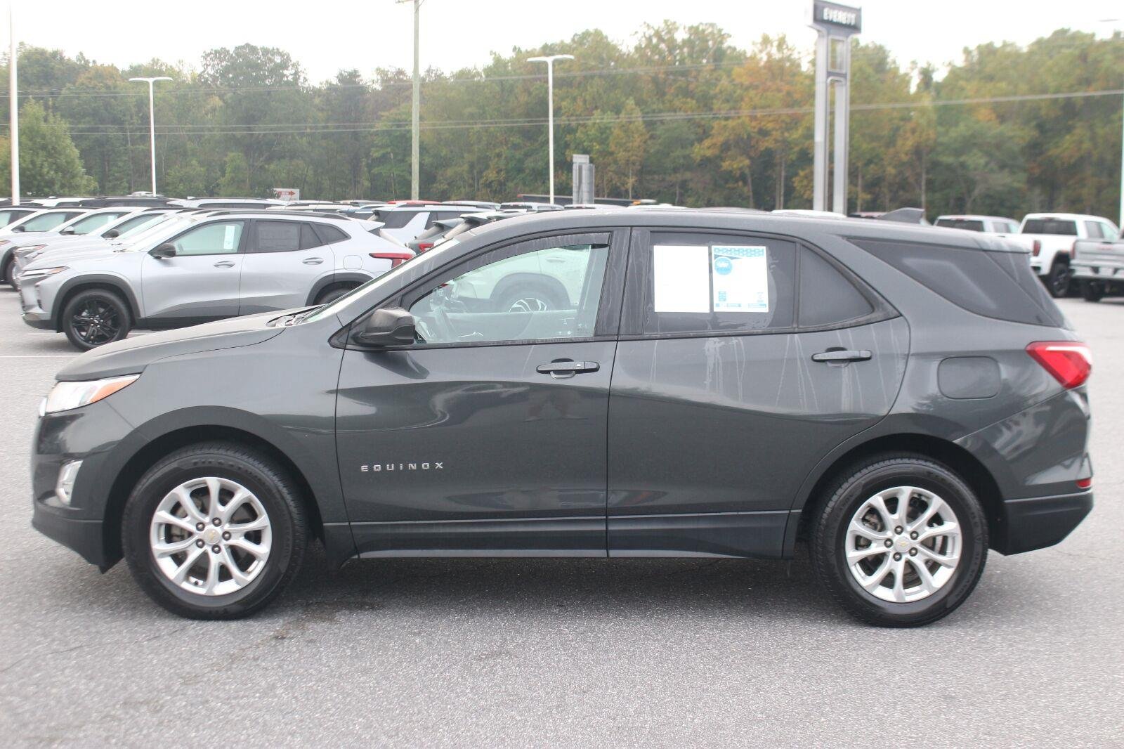 Used 2021 Chevrolet Equinox LS w/ LS Convenience Package FWD image 4