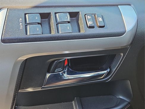 Used 2018 Toyota 4Runner Limited image 14