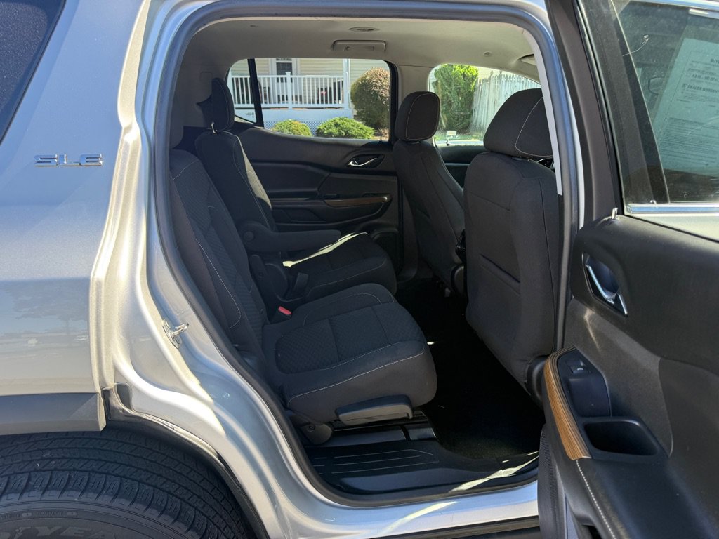Used 2017 GMC Acadia SLE w/ Driver Alert Package I AWD/4WD image 8