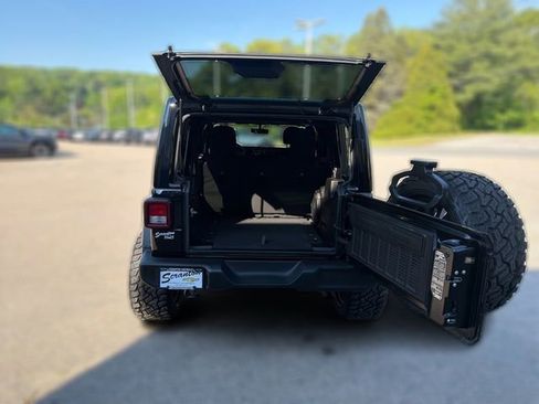 Used 2023 Jeep Wrangler Unlimited Sport AWD/4WD image 12