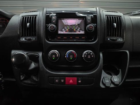 Used 2021 RAM ProMaster 2500 w/ Convenience Group FWD image 24