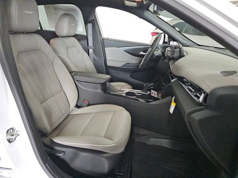 Used 2026 Buick Envista Avenir image 12