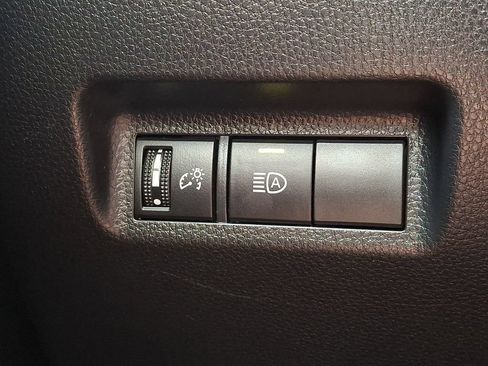 Certified 2022 Toyota RAV4 LE AWD/4WD image 22