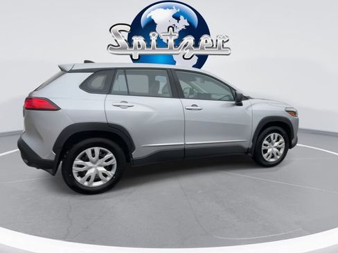 Used 2022 Toyota Corolla Cross L image 10