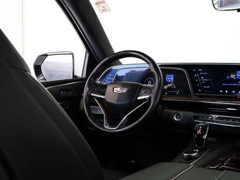 Used 2022 Cadillac Escalade ESV Premium Luxury w/ Performance Package AWD/4WD image 27