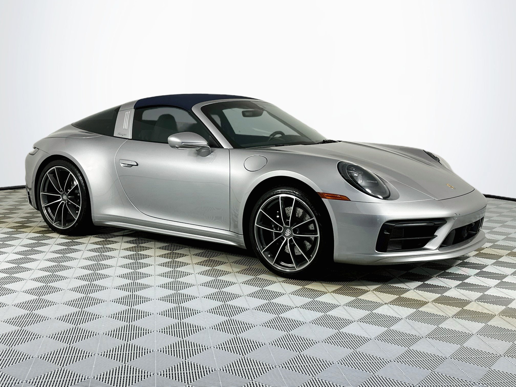 Used 2024 Porsche 911 Targa 4S AWD/4WD image 30