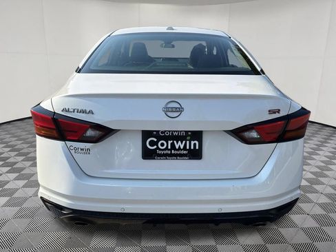Used 2024 Nissan Altima 2.5 SR FWD image 7