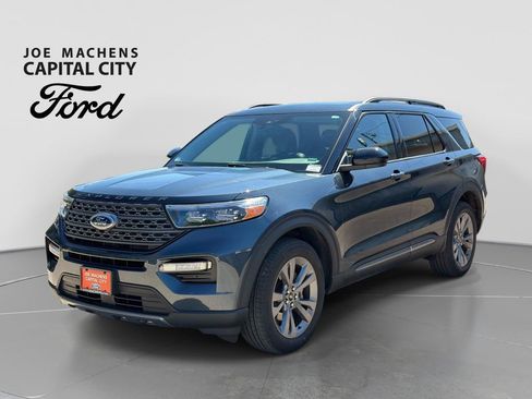 Used 2024 Ford Explorer XLT w/ Equipment Group 202A AWD/4WD image 9