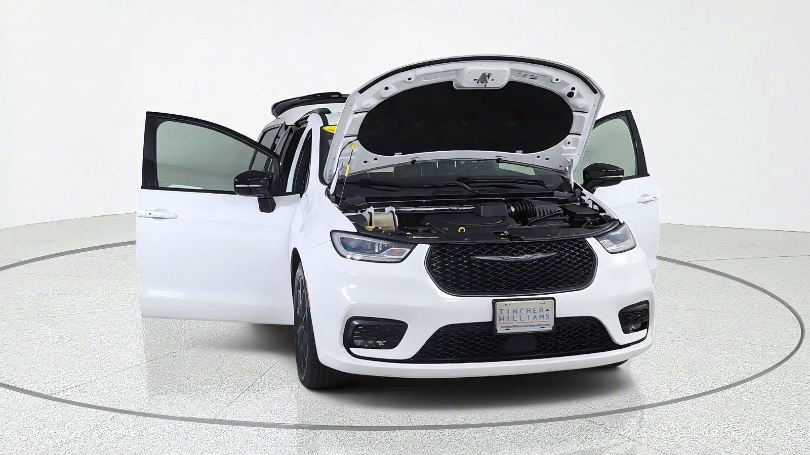Used 2025 Chrysler Pacifica Limited FWD image 9