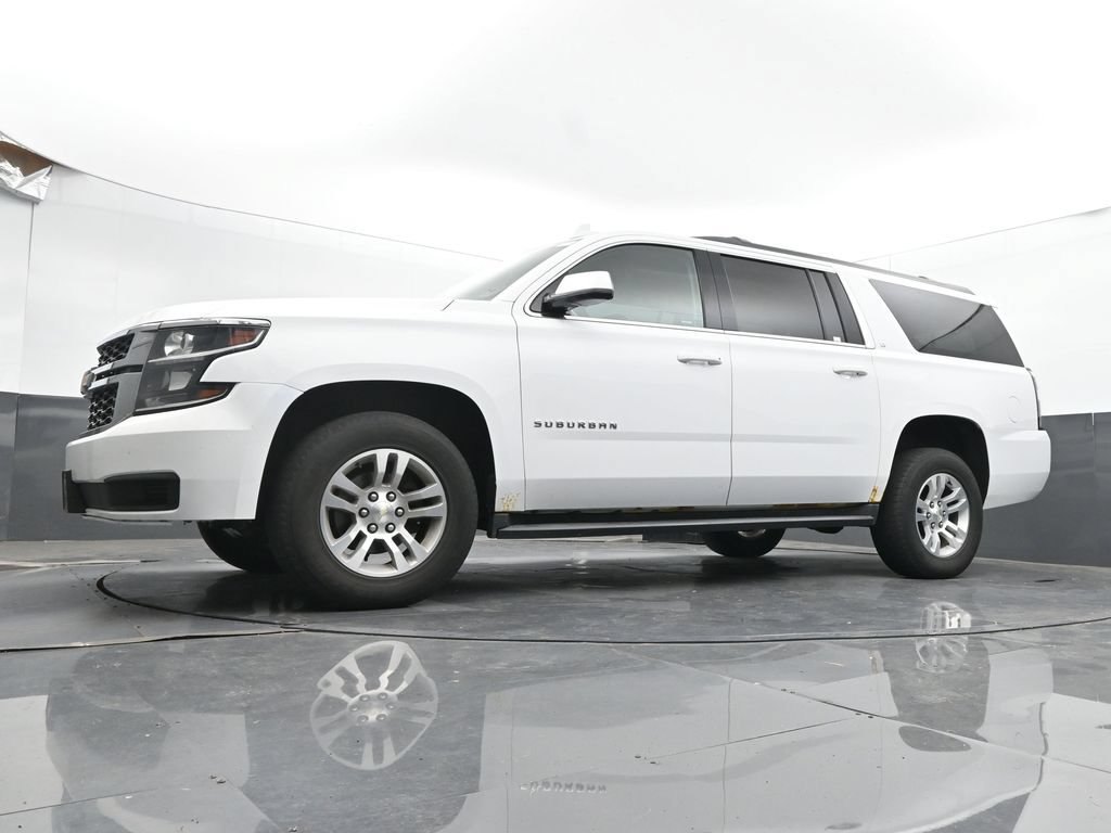 Used 2017 Chevrolet Suburban LT AWD/4WD image 27