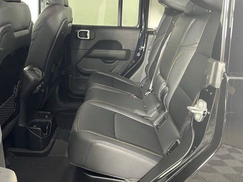 New 2025 Jeep Gladiator Sport w/ Premium Package image 24