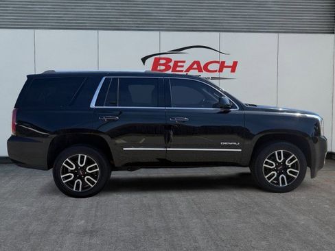 Used 2019 GMC Yukon Denali w/ Denali Ultimate Package AWD/4WD image 9