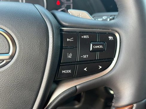 Used 2022 Lexus ES 300h Ultra Luxury w/ Accessory Package 2 FWD image 27