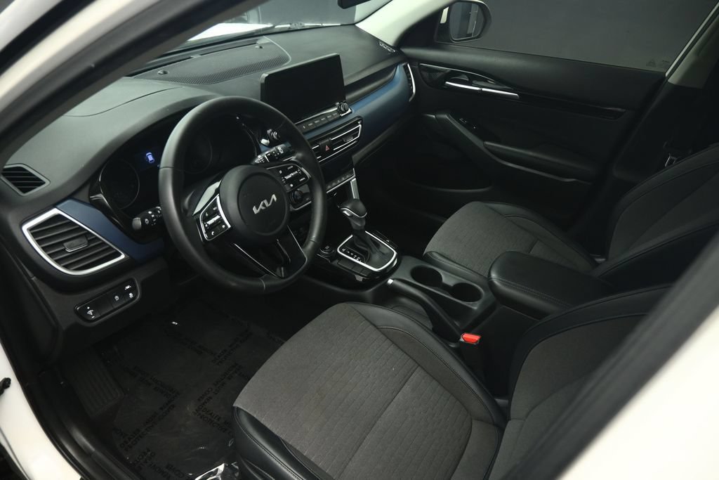 Certified 2022 Kia Seltos S FWD image 49