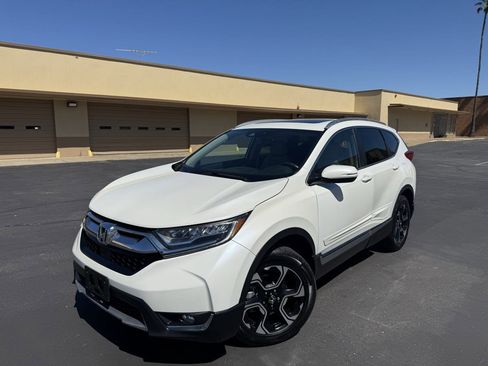 Used 2017 Honda CR-V Touring image 3