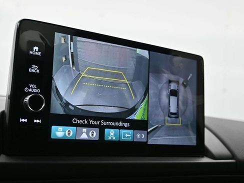 Used 2025 Honda Pilot TrailSport image 12