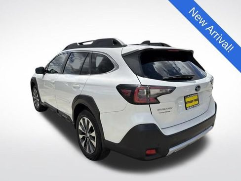 Used 2023 Subaru Outback Limited AWD/4WD image 5