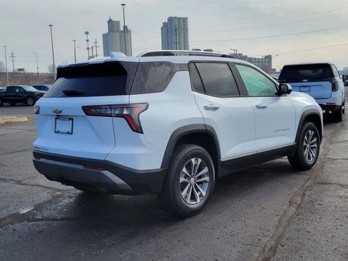 New 2026 Chevrolet Equinox LT w/ Convenience Package II image 2