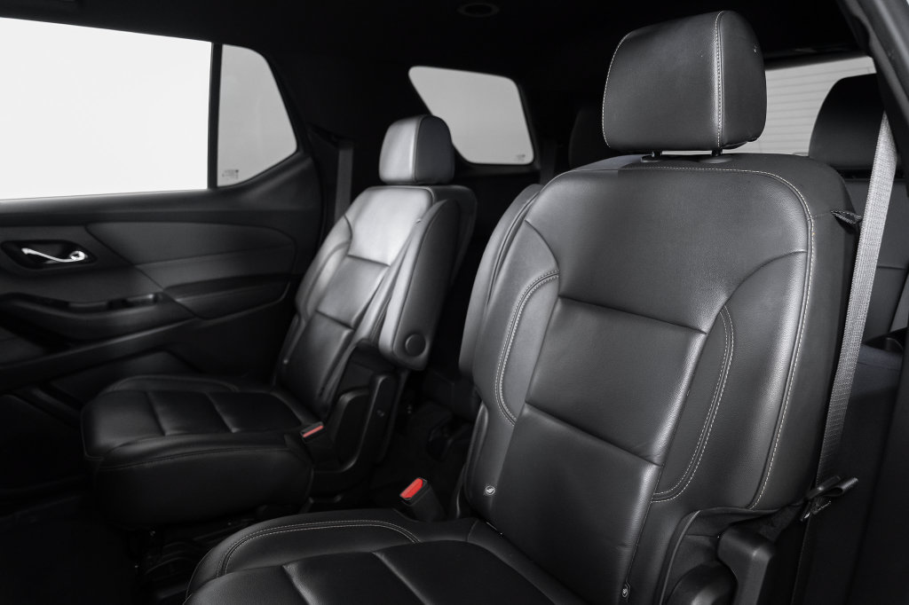 Used 2023 Chevrolet Traverse LT FWD image 23