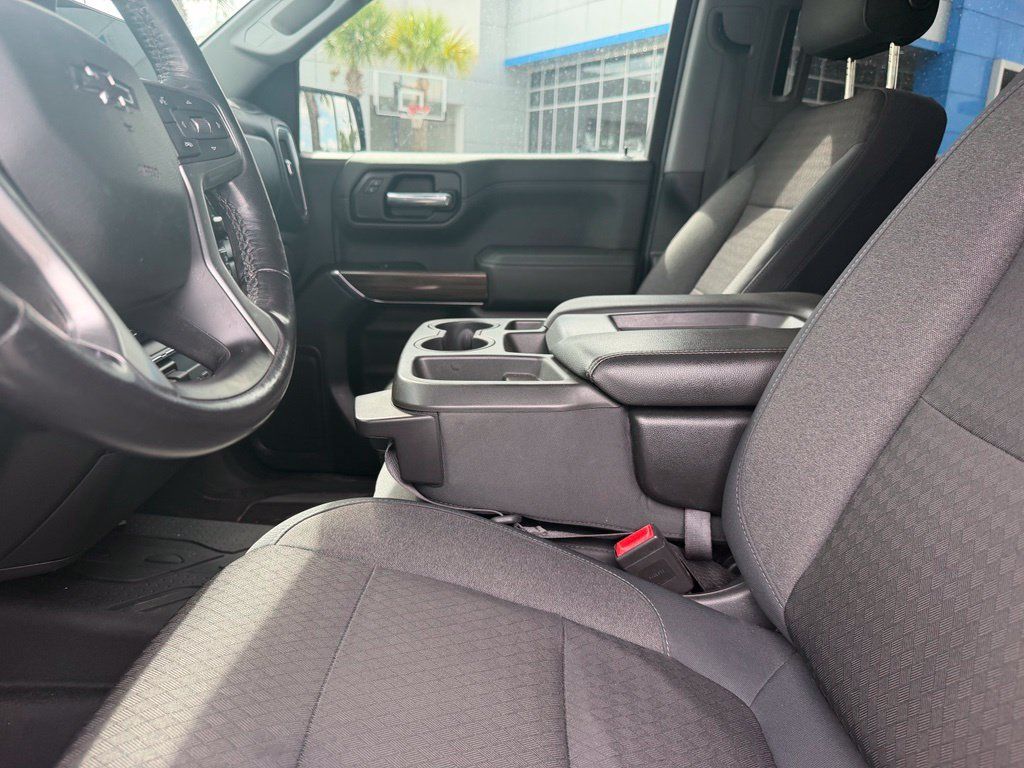 Used 2019 Chevrolet Silverado 1500 RST w/ All-Star Edition AWD/4WD image 8