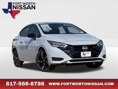 Certified 2025 Nissan Versa SR w/ Trunk Package FWD image 1