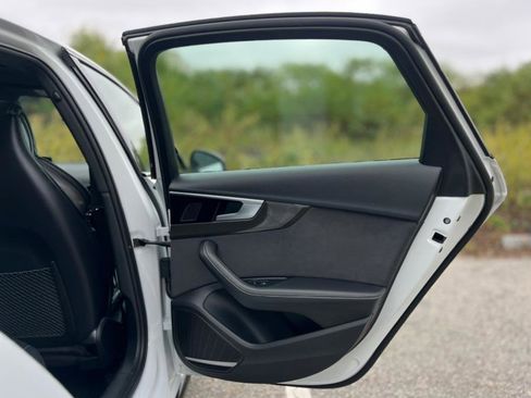 Used 2023 Audi S4 Premium Plus w/ Premium Plus Package image 34