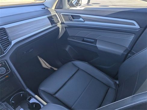 Used 2022 Volkswagen Atlas SEL image 17