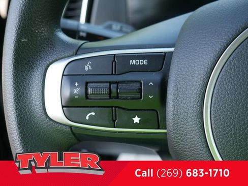 Used 2024 Kia Sportage LX AWD/4WD image 27