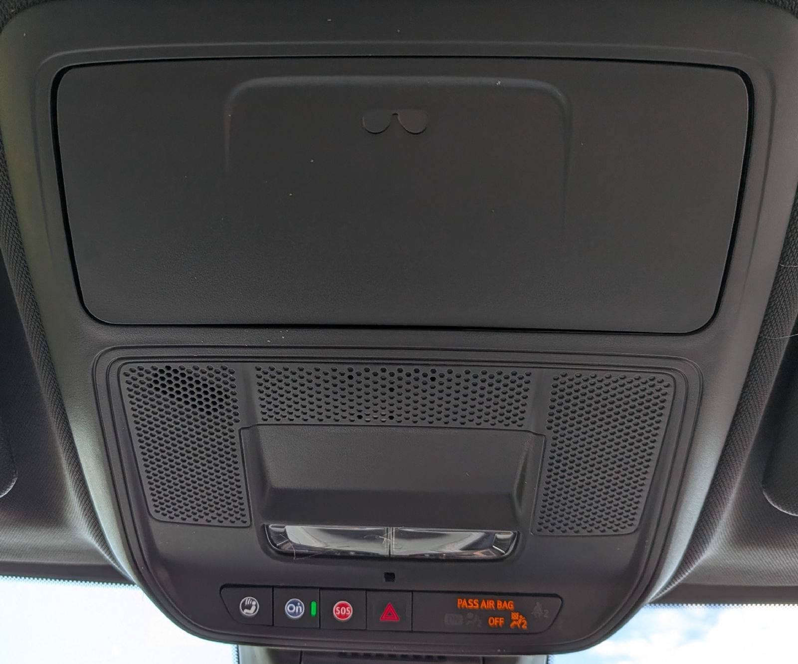 New 2027 GMC Terrain Elevation w/ Elevation Premium Package AWD/4WD image 18