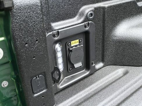 New 2025 Ford Maverick Lariat w/ Black Appearance Package image 11