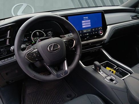 Certified 2026 Lexus TX 500h AWD image 9