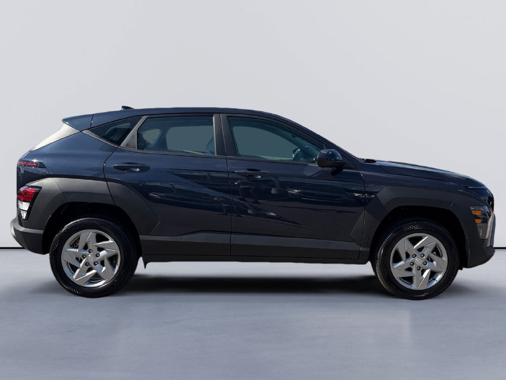 New 2027 Hyundai Kona SE AWD/4WD image 2