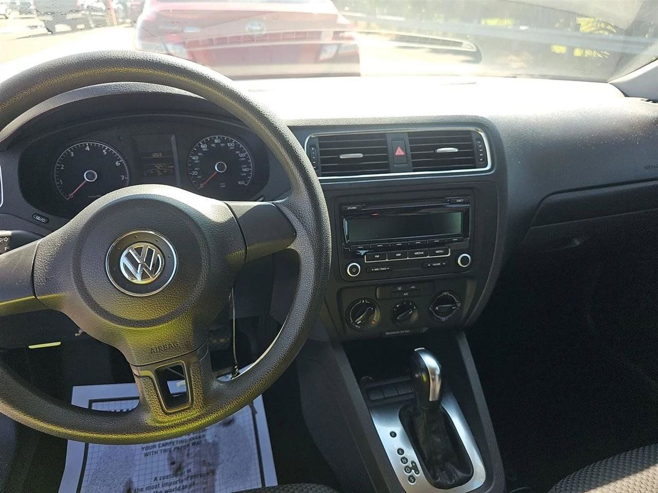 Used 2013 Volkswagen Jetta Sedan FWD image 11
